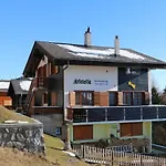 Haus-aristella Hébergement de vacances *