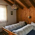 Haus-aristella *